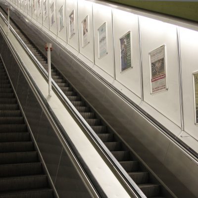 Werbeplakate an Bahnhof in München